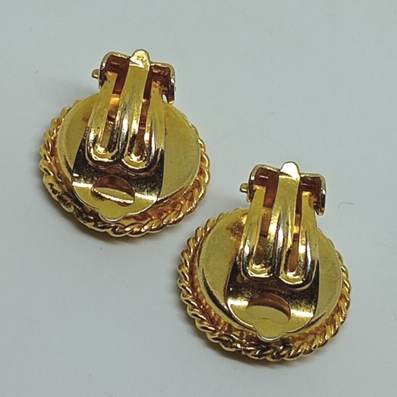 * vintage micro mosaic flower gold tone clip on earrings - Picture 6 of 7